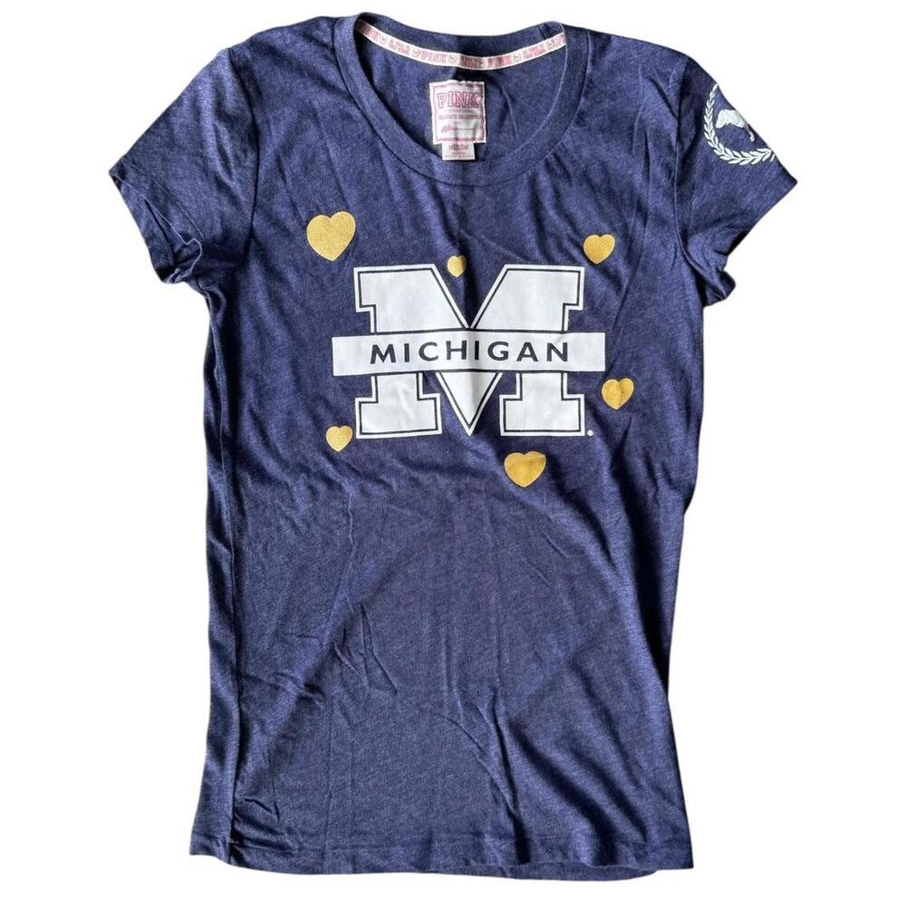 Y2K 2009 Victoria’s Secret Pink U of M Shirt size Medium Runs Small